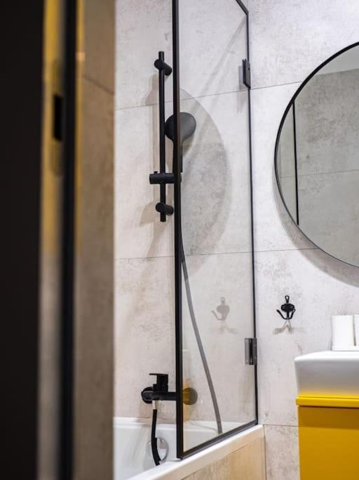 Apartament Chic In Historic Koneser Area Warszawa